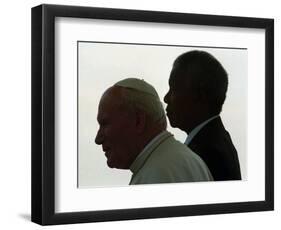 Pope John Paul II and South African President Nelson Mandela-null-Framed Photographic Print