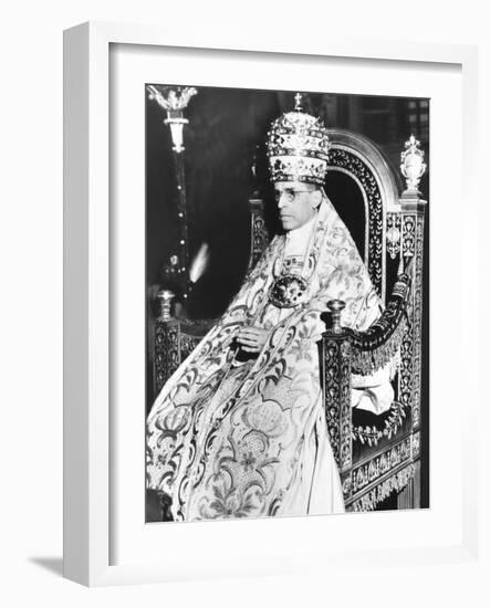 Pope Pius XII Celebrated the 10th Anniversary of His of His Papacy at the Sistine Chapel-null-Framed Photo