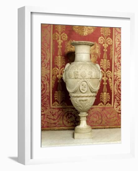 Pope's Apartment, Apartment Louis Xv Bedroom: Vase-null-Framed Giclee Print