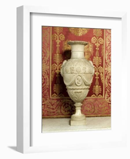 Pope's Apartment, Apartment Louis Xv Bedroom: Vase-null-Framed Giclee Print