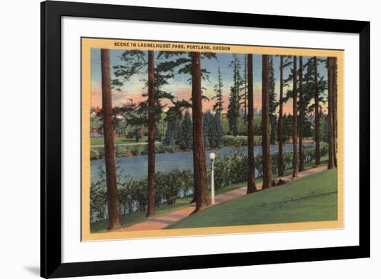 Portland, OR - Scene in Laurelhurst Park-Lantern Press-Framed Art Print