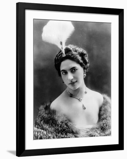 Portrait around, 1900 of the famous Dutch dancer MATA HARI, in a white dress (b/w photo)-null-Framed Photo