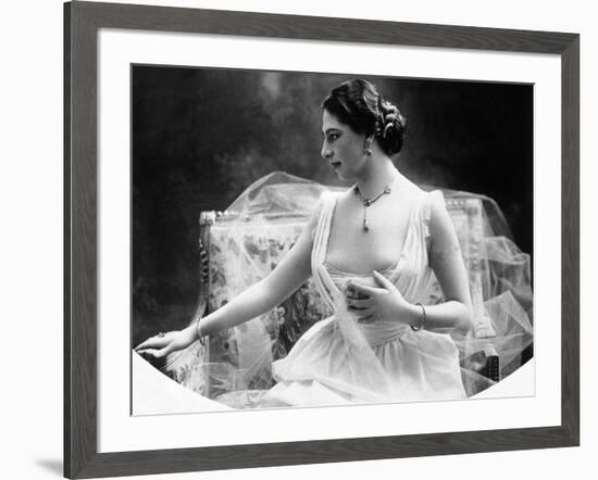 Portrait around, 1900 of the famous Dutch dancer MATA HARI, in a white dress (b/w photo)-null-Framed Photo