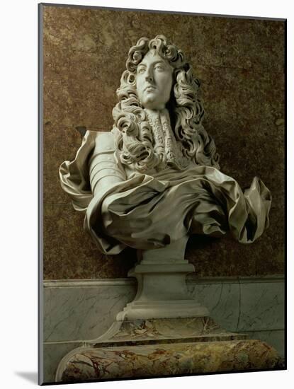 Portrait Bust of Louis XIV, 1665-Giovanni Lorenzo Bernini-Mounted Giclee Print