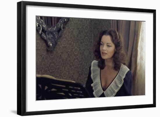 PORTRAIT by GROUPE with DAME, 1976 directed by ALEKSANDER PETROVI Romy Schneider (photo)-null-Framed Photo