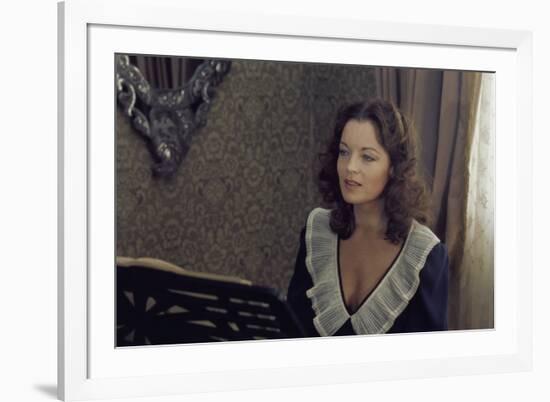 PORTRAIT by GROUPE with DAME, 1976 directed by ALEKSANDER PETROVI Romy Schneider (photo)-null-Framed Photo