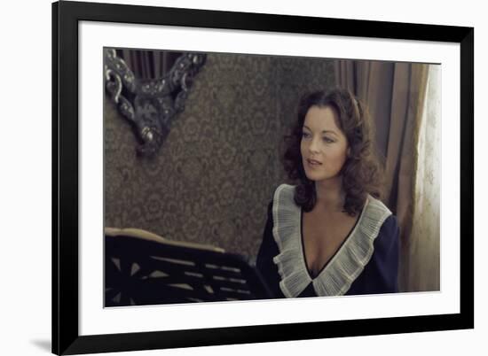 PORTRAIT by GROUPE with DAME, 1976 directed by ALEKSANDER PETROVI Romy Schneider (photo)-null-Framed Photo