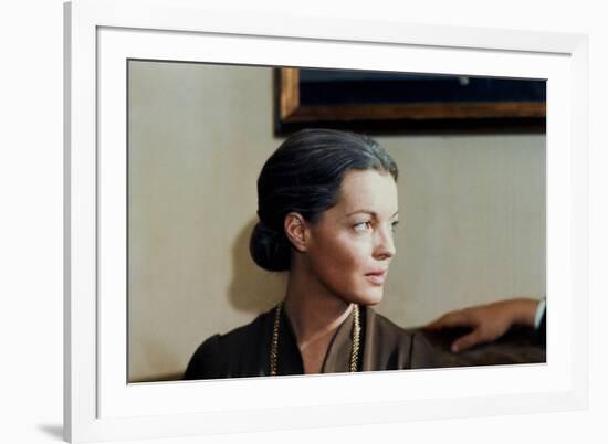 PORTRAIT by GROUPE with DAME, 1976 directed by ALEKSANDER PETROVI Romy Schneider (photo)-null-Framed Photo