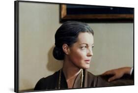 PORTRAIT by GROUPE with DAME, 1976 directed by ALEKSANDER PETROVI Romy Schneider (photo)-null-Framed Photo