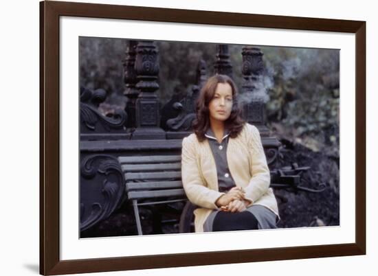 PORTRAIT by GROUPE with DAME, 1976 directed by ALEKSANDER PETROVI Romy Schneider (photo)-null-Framed Photo