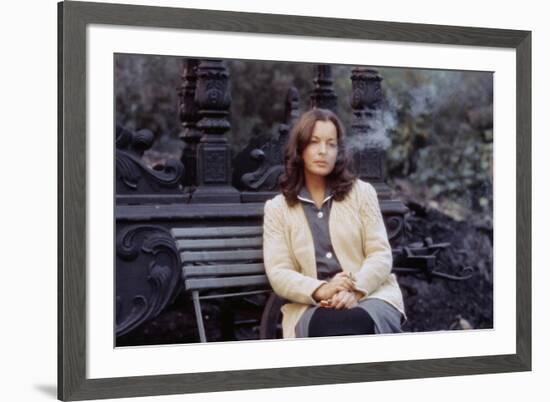 PORTRAIT by GROUPE with DAME, 1976 directed by ALEKSANDER PETROVI Romy Schneider (photo)-null-Framed Photo
