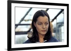 PORTRAIT by GROUPE with DAME, 1976 directed by ALEKSANDER PETROVI Romy Schneider (photo)-null-Framed Photo