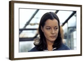 PORTRAIT by GROUPE with DAME, 1976 directed by ALEKSANDER PETROVI Romy Schneider (photo)-null-Framed Photo