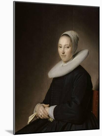Portrait d'une jeune femme assise-Jan Cornelisz Verspronck-Mounted Giclee Print