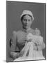 Portrait de femme avec un bébé dans les bras-null-Mounted Giclee Print