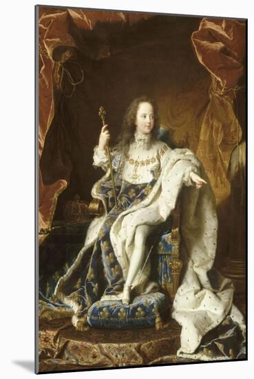 Portrait de Louis XV, âgé de cinq ans (1710-1774), assis sur son trône en grand costume royal-Hyacinthe Rigaud-Mounted Giclee Print