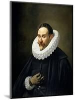 Portrait of a Gentleman, 1618-1623-Juan Bautista Mayno-Mounted Giclee Print