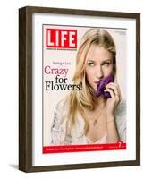 Portrait of Actress Emilie De Ravin Holding an Orchid Flower, April 7, 2006-Karina Taira-Framed Photographic Print