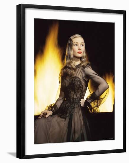 Portrait of Actress Veronica Lake-Eliot Elisofon-Framed Premium Photographic Print