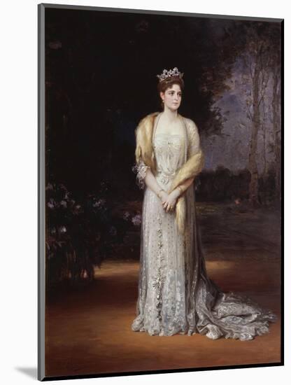 Portrait of Empress Alexandra Fyodorovna of Russia, the Wife of Tsar Nicholas II, 1914-Jakov Jakovlevich Veber-Mounted Giclee Print
