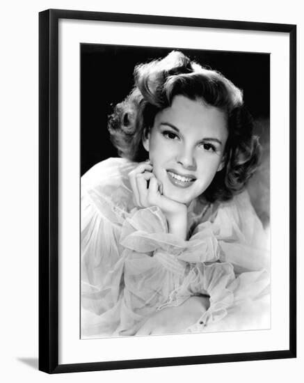 Portrait of Judy Garland, 1943 Portrait-null-Framed Photo