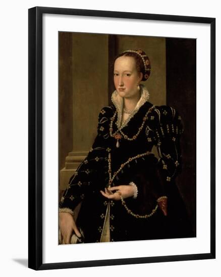 Portrait of Laudomia de Medici-Agnolo Bronzino-Framed Giclee Print