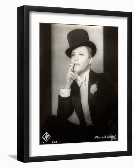 Portrait of Renate Mueller in the Film "Viktor and Viktoria", 1933-German photographer-Framed Premium Photographic Print