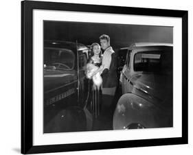 Pour Toi j'ai Tue CRISS CROSS by RobertSiodmak with Burt Lancaster and Yvonne by Carlo, 1949 (b/w p-null-Framed Photo