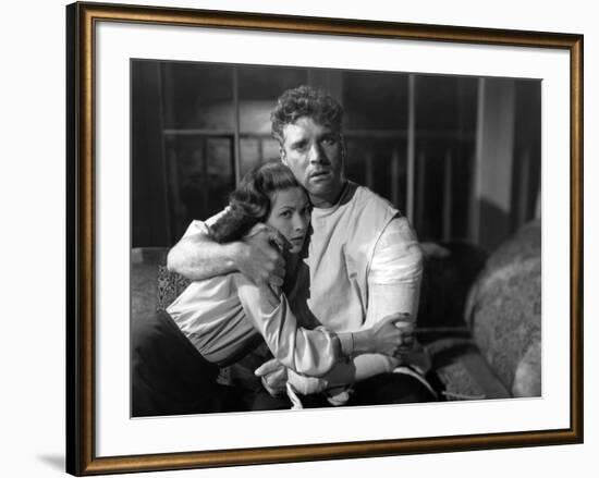 Pour toi j'ai tue CRISS CROSS by RobertSiodmak with Yvonne by Carlo, Burt Lancaster, 1949 (b/w phot-null-Framed Photo