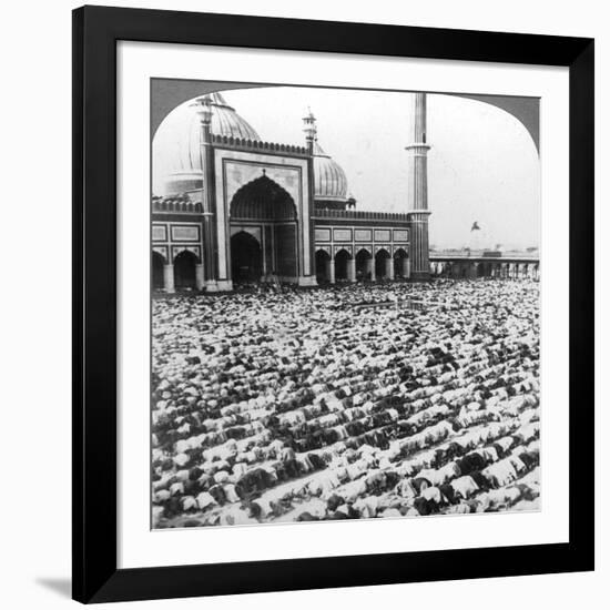 Praying at Jumma Musjid, Delhi, India, 1904-Underwood & Underwood-Framed Giclee Print