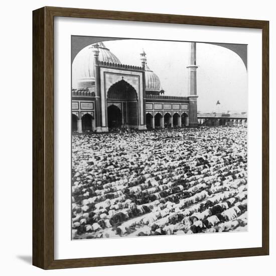 Praying at Jumma Musjid, Delhi, India, 1904-Underwood & Underwood-Framed Giclee Print