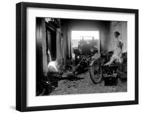 Preparation for the 1924 Isle of Man Amateur TT Race-null-Framed Photographic Print