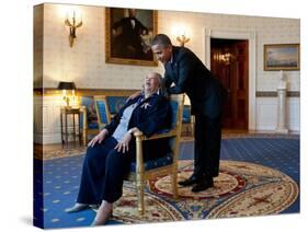 Pres Barack Obama Talks with Presidental Medal of Freedom Recipient Toni Morrison, May 29, 2012-null-Stretched Canvas