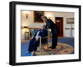 Pres Barack Obama Talks with Presidental Medal of Freedom Recipient Toni Morrison, May 29, 2012-null-Framed Photo