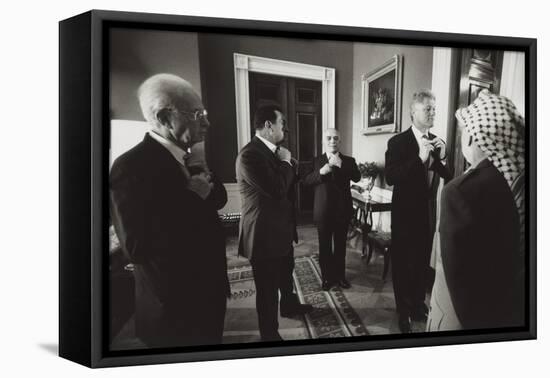 Pres. Clinton and Middle East Leaders before Signing to Extend Palestinian Rule on the West Bank-null-Framed Stretched Canvas