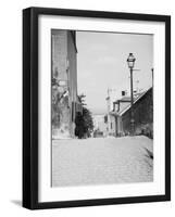 Près de la rue Cortot à Montmartre ?-null-Framed Giclee Print