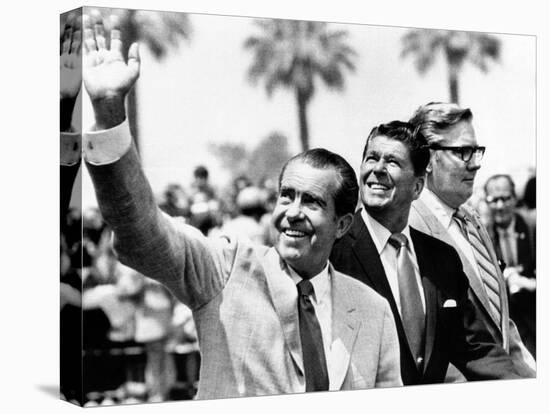 Pres Richard Nixon, Gov Ronald Reagan and Donald Johnson, Administrator of Veterans Affairs-null-Stretched Canvas