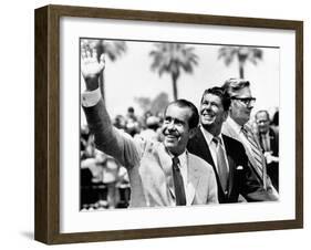 Pres Richard Nixon, Gov Ronald Reagan and Donald Johnson, Administrator of Veterans Affairs-null-Framed Photo