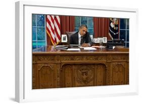 President Barack Obama at His Oval Office Desk, Sept. 7, 2011-null-Framed Photo