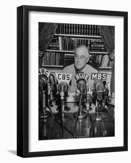 President Franklin D. Roosvelt, Broadcasting a Speech over the Radio from the White House-null-Framed Photographic Print