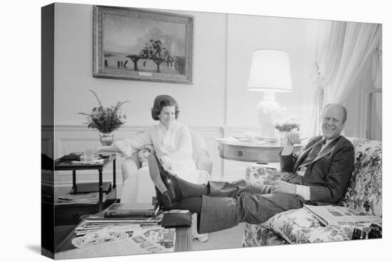 President Gerald Ford and First Lady Betty Ford in the living quarters of the White House, 1975-Marion S. Trikosko-Stretched Canvas