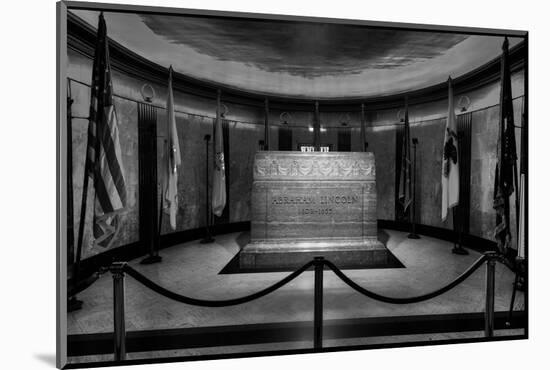 President Lincoln Tomb BW-Steve Gadomski-Mounted Photographic Print