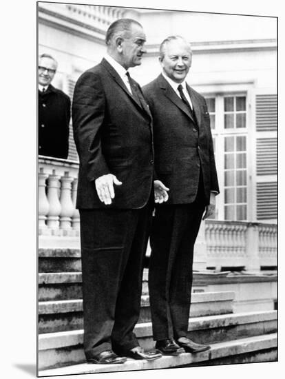 President Lyndon Johnson and West German Chancellor, Kurt Georg Kiesinger, April 24, 1967-null-Mounted Photo