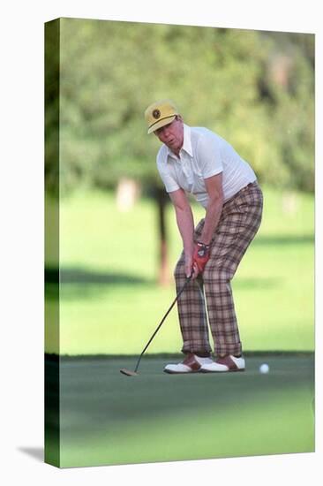 President Reagan Playing Golf at the Annenberg Estate in Rancho Mirage California, Dec. 30, 1986-null-Stretched Canvas