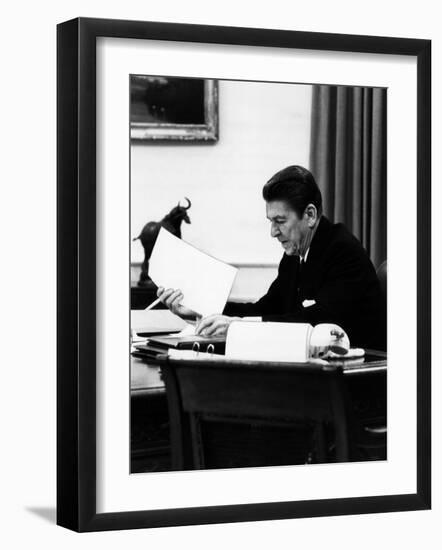 President, Ronald Reagan, April, 1981-null-Framed Photo