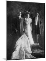 President Roosevelt and Mr and Mrs Longworth, 1906-null-Mounted Giclee Print