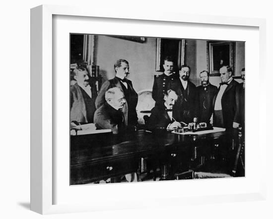 President William Mckinley (1843-1901) Witnesses the Signing of the The Peace Protocol-American Photographer-Framed Giclee Print