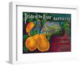 Pride of the River Pear Crate Label - Locke, CA-Lantern Press-Framed Art Print