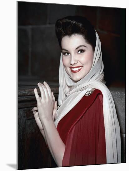PRINCE VALIANT, 1954 directed by HENRY HATHAWAY Debra Paget (photo)-null-Mounted Photo