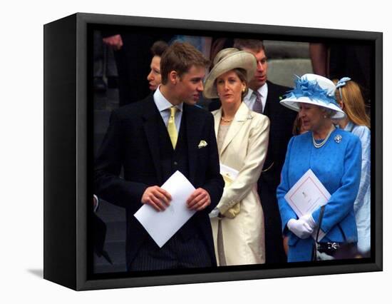 Prince William talking to his grand mother Queen Elizabeth II on the steps at St Paul's Cathedral, -null-Framed Stretched Canvas